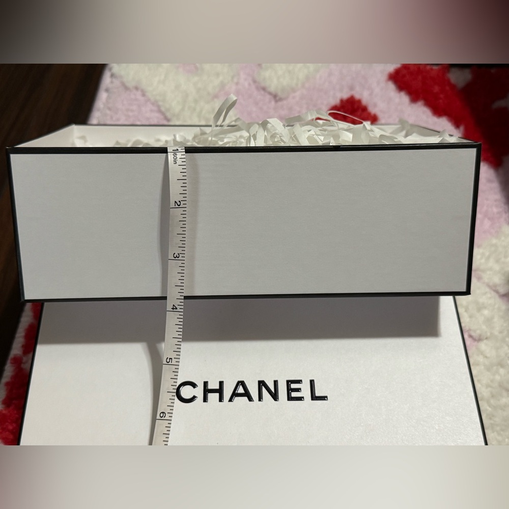 🔥CHANEL small empty 📦 📦 - Picture 3 of 3